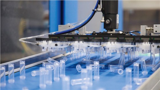 Mastars' Injection Molding Process for Integral Snap-Fit Components